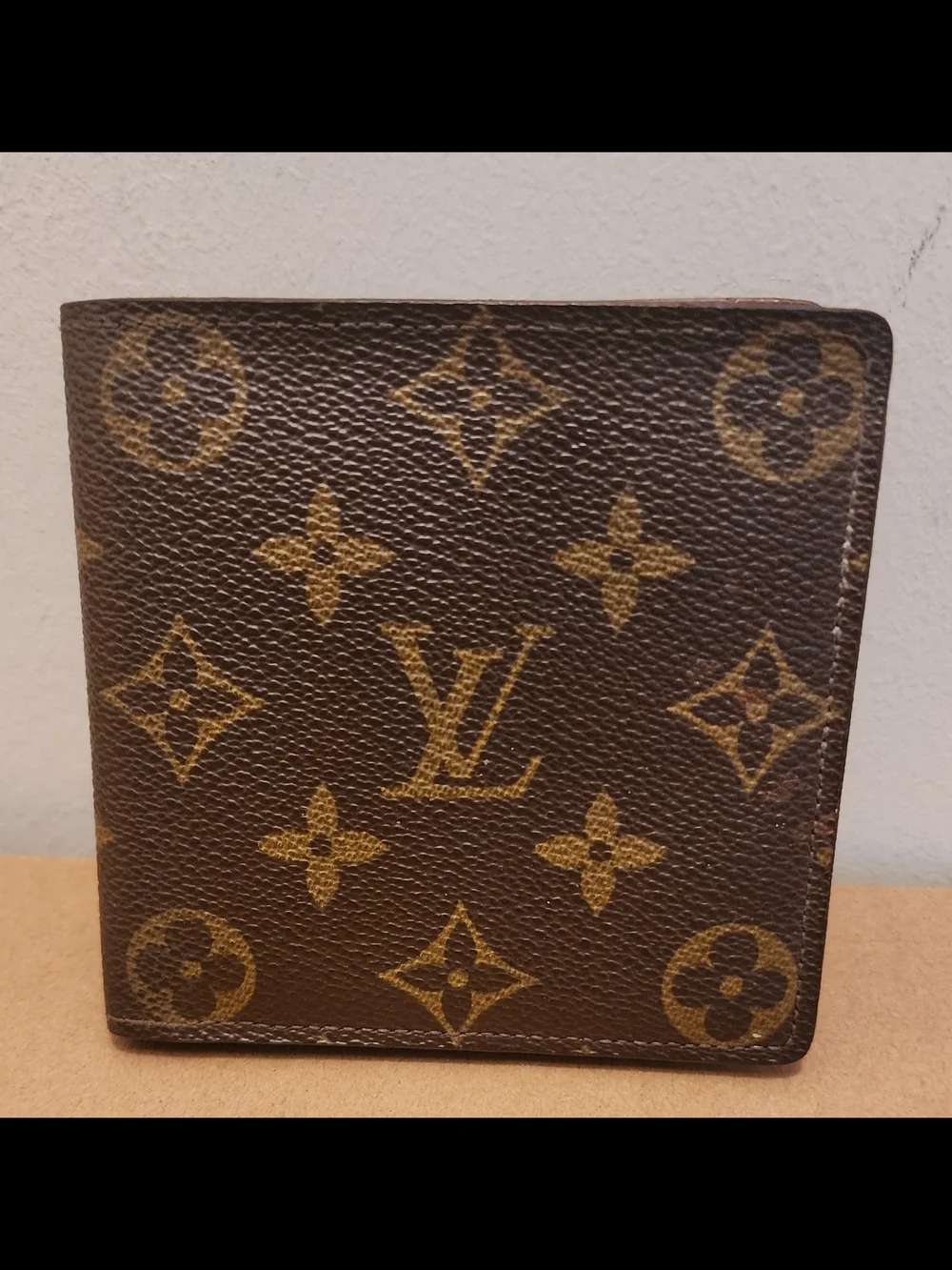 Louis Vuitton Monogram Canvas Mens Wallet - Brown & Gold